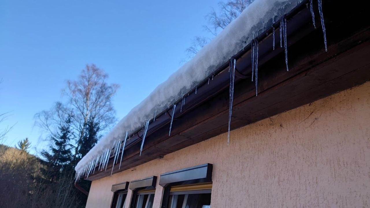 Ruhiges Ferienhaus Am Waldrand Mit Sauna Und Kamin - Hellaberg II Langenbach  Exterior photo